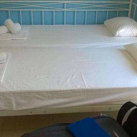 Giannmary Apartment Palaiochora Luaran gambar