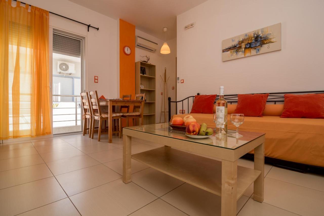 Giannmary Apartment Palaiochora Luaran gambar