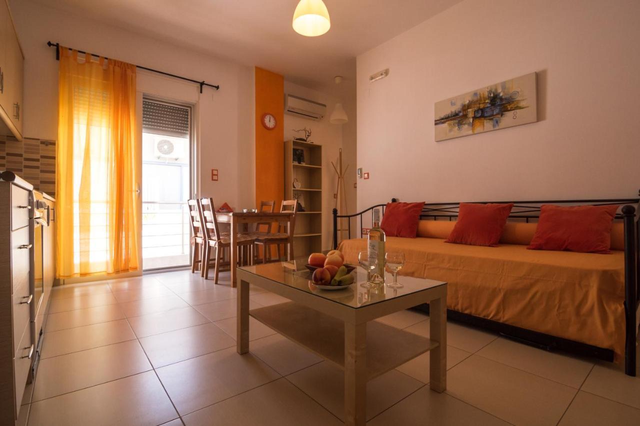 Giannmary Apartment Palaiochora Luaran gambar