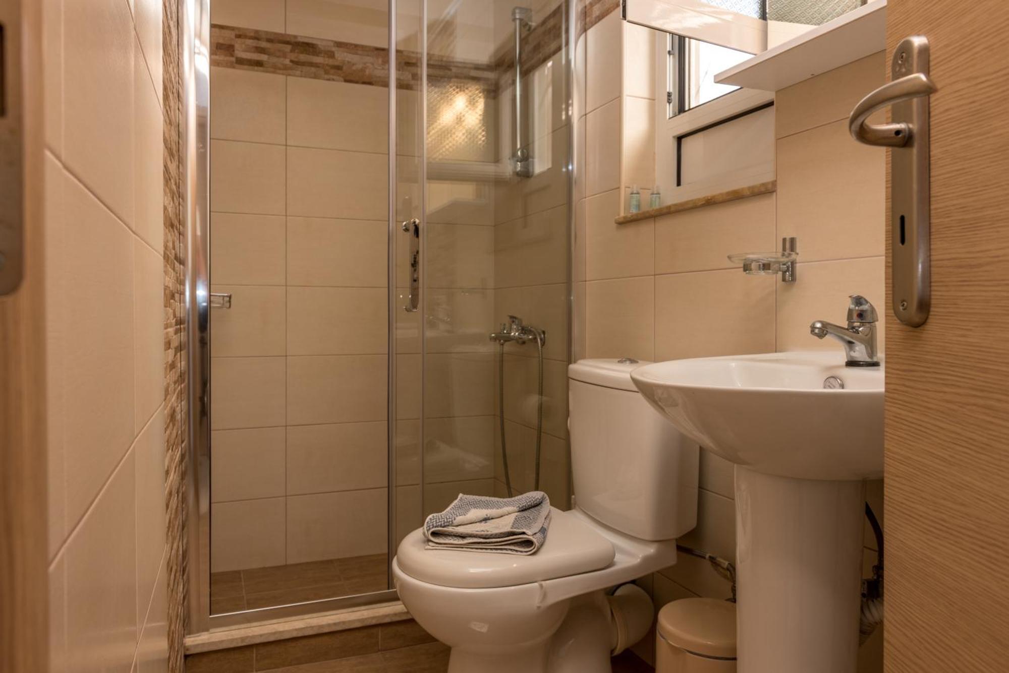 Giannmary Apartment Palaiochora Luaran gambar