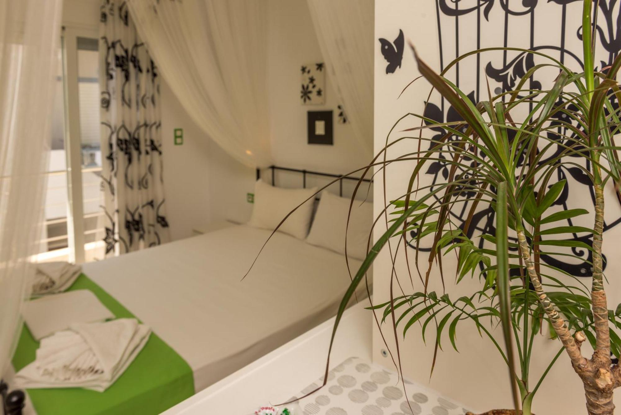 Giannmary Apartment Palaiochora Luaran gambar