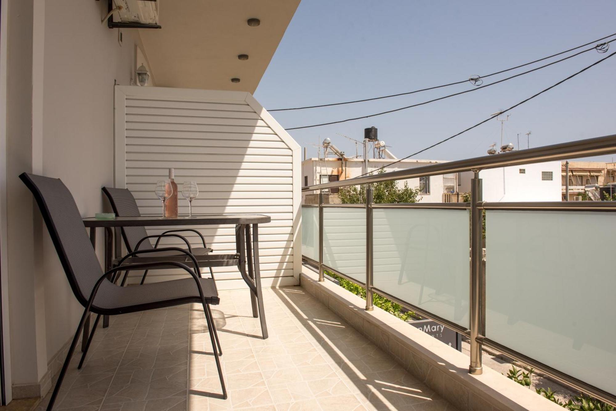 Giannmary Apartment Palaiochora Luaran gambar